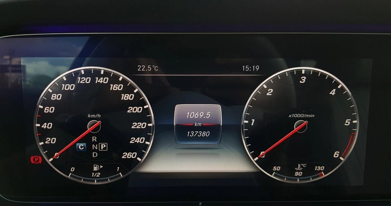 Mercedes-Benz CLS cena 204900 przebieg: 137380, rok produkcji 2019 z Wisła małe 379